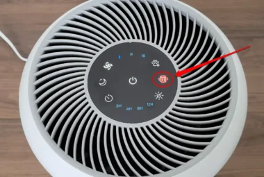 An air purifier with a red light, indicating an issue